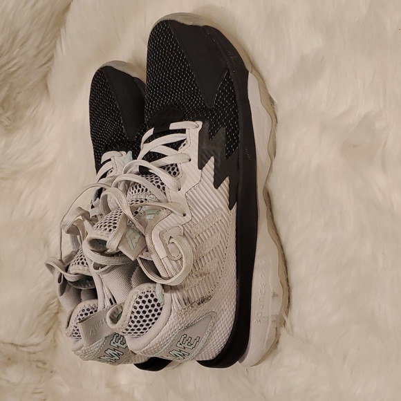 Adidas DAME 8 Damian Lillard 4th Quarter KO  Gray/Mint  Women Size 6.5 - Picture 2 of 9